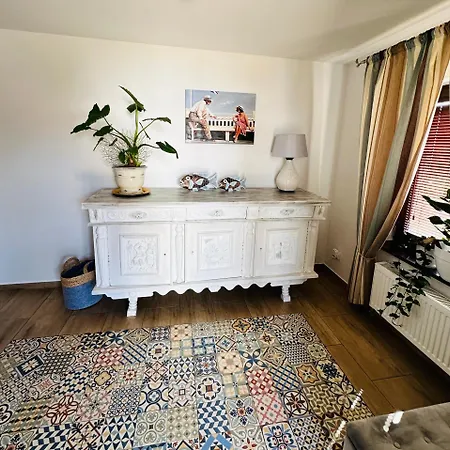 Rodart Morski Bed & Breakfast